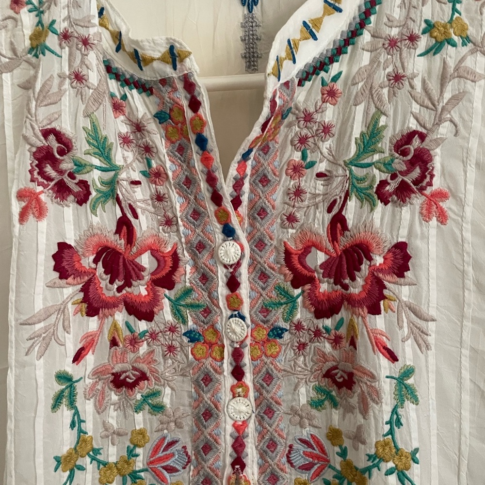 Johnny Was size medium M blouse/tunic. - Picture 2 of 3